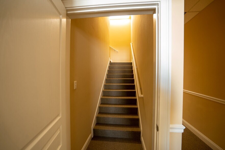 More Photos Of 1341 Providence Rd, Brandon Coworking Space