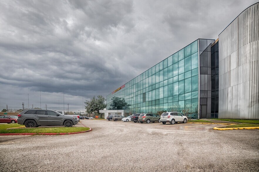 More Photos Of 2440 Texas Pky, Missouri City Office For Lease