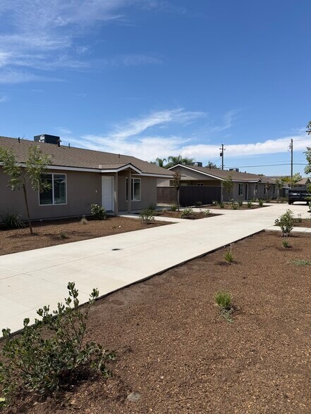 More Photos Of 181 Dairy Ave, Corcoran Multifamily For Sale