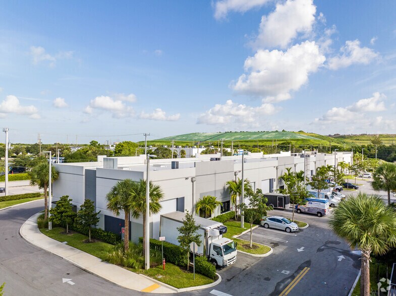 More Photos Of 3400 NW 27th Ave, Pompano Beach Light Distribution For Lease