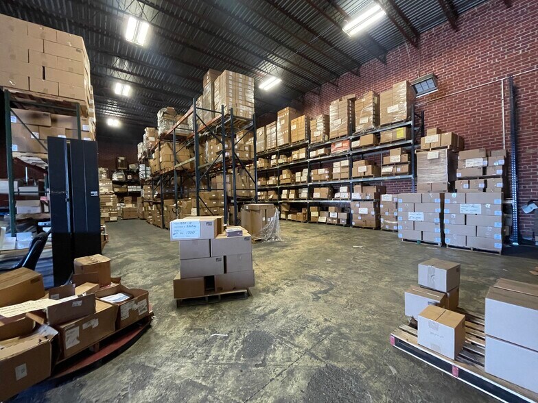 More Photos Of 1100 Chandler St, Montgomery Industrial For Lease