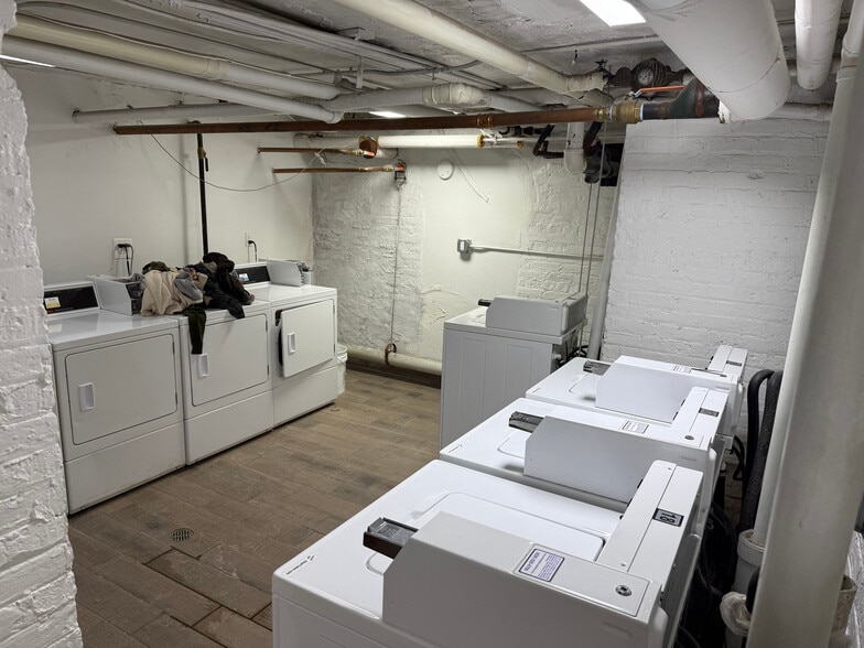 More Photos Of 716 Clark St, Evanston Apartments For Sale