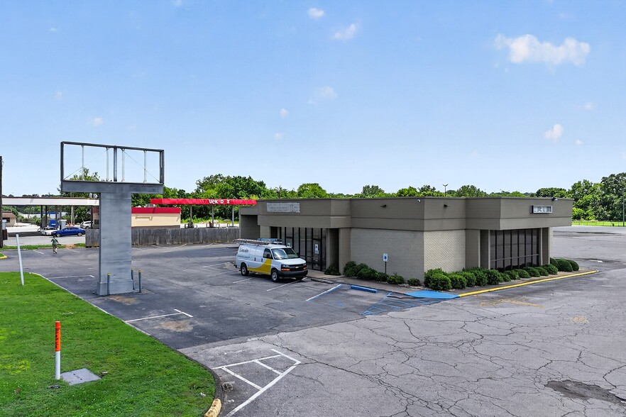 More Photos Of 1151 Bankhead Hwy W, Birmingham Bank For Sale