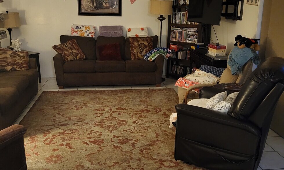 More Photos Of 710 N Mann Ave, Tucson Healthcare For Sale