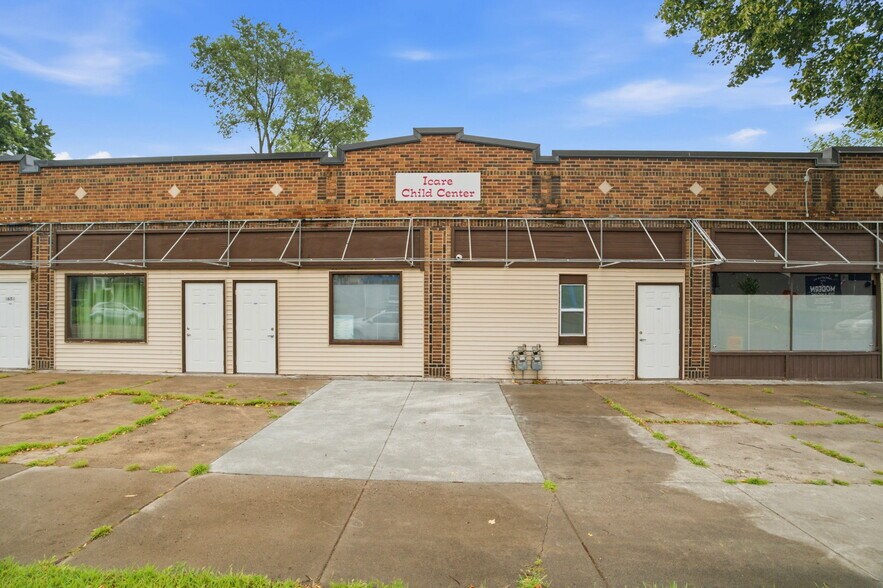 More Photos Of 3659 S Cedar Ave, Minneapolis Storefront Retail Office For Sale