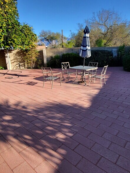 More Photos Of 710 N Mann Ave, Tucson Healthcare For Sale