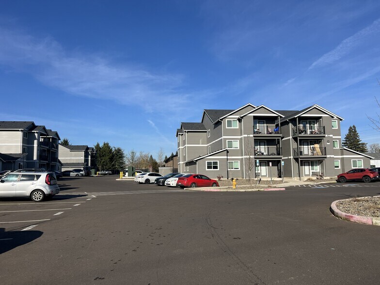 More Photos Of 972 N 2nd St, Jefferson Multifamily For Sale