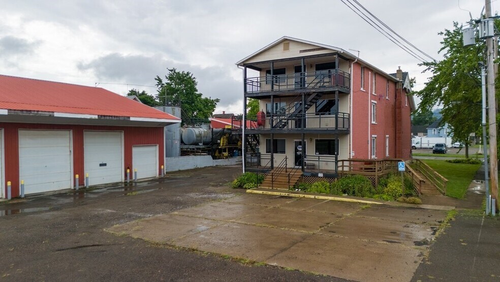 More Photos Of 318 N Elmer Ave, Sayre Unknown For Lease