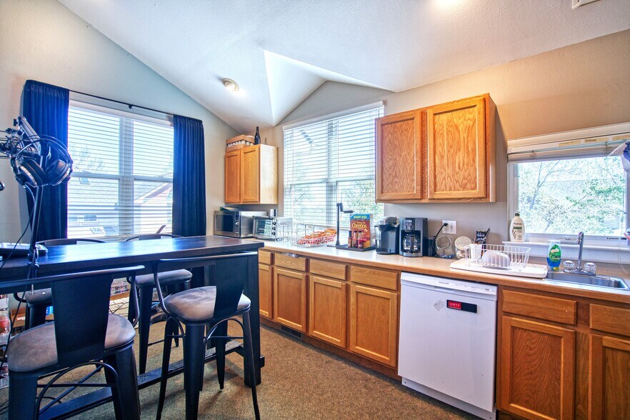 More Photos Of 7101 LaVista, Niwot Medical For Sale