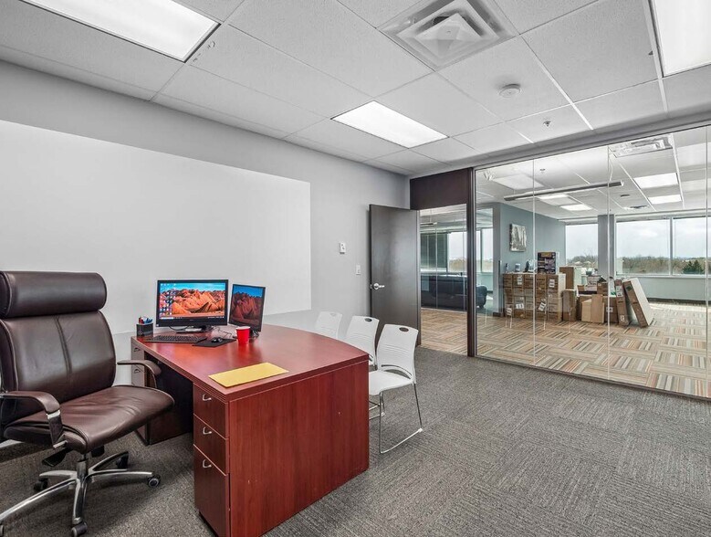 More Photos Of 7150 Derrycrest Dr, Mississauga Office For Sale