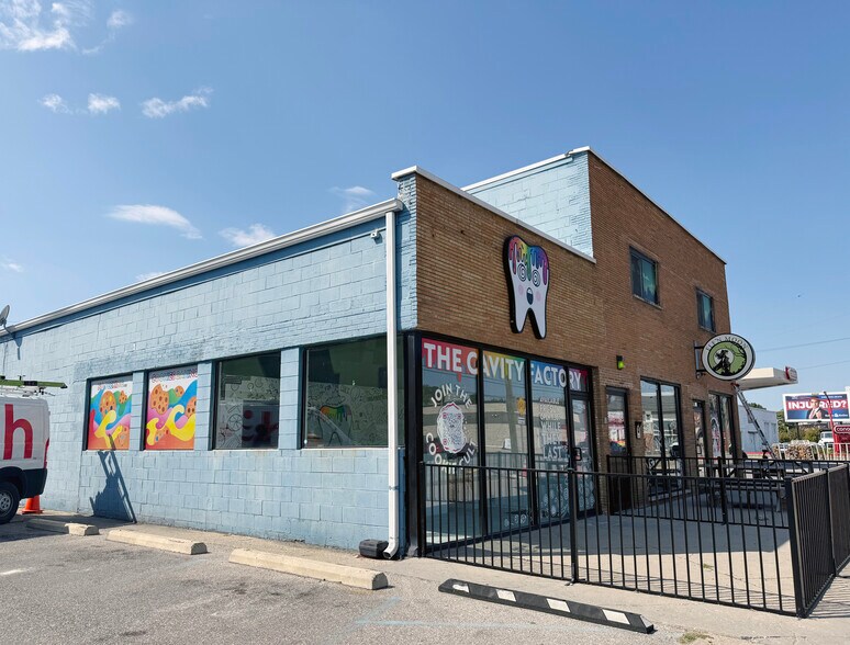 More Photos Of 1354 S Shelby St, Indianapolis Storefront Retail Residential For Sale