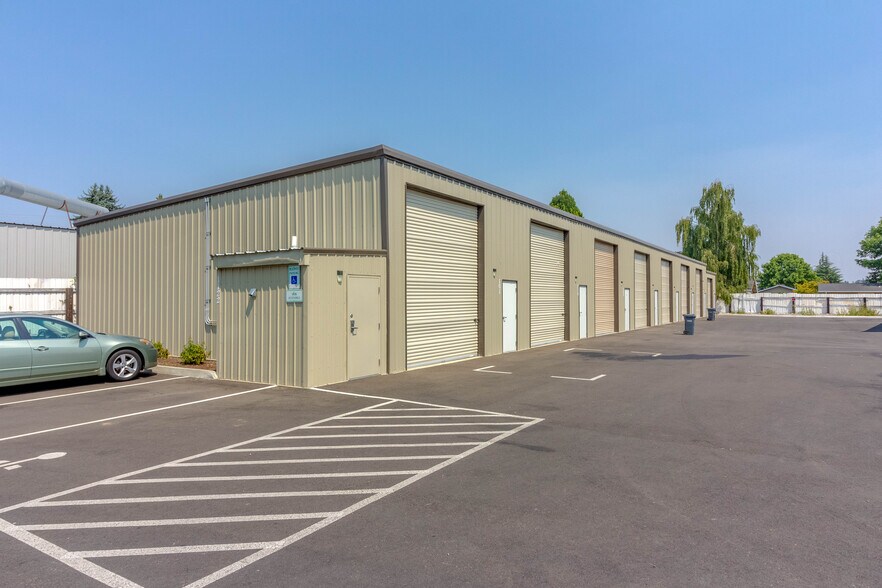 More Photos Of 1122 Candlewood Dr, Keizer Industrial For Sale