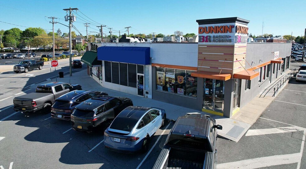 Primary Photo Of 55-59 Jackson Ave, Syosset Storefront For Lease
