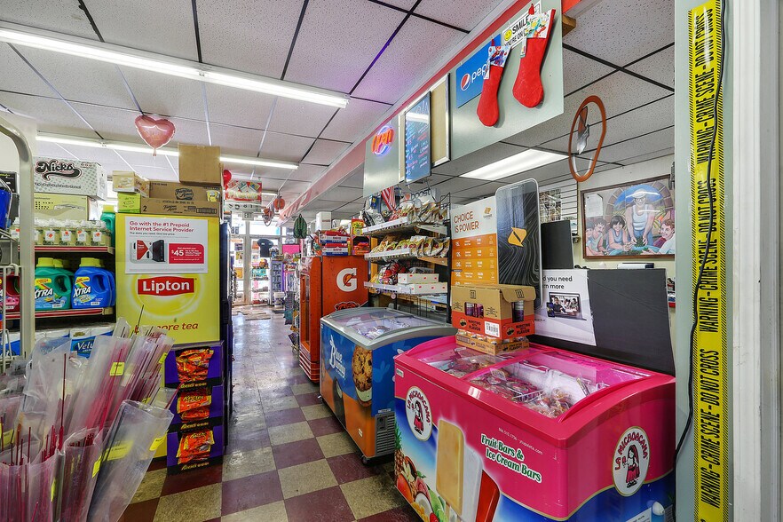 More Photos Of 6836-6850 Calumet Ave, Hammond Convenience Store For Sale
