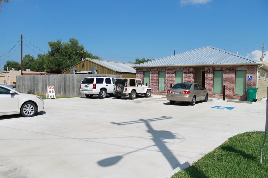 More Photos Of 14375 Liberty St, Montgomery Coworking Space