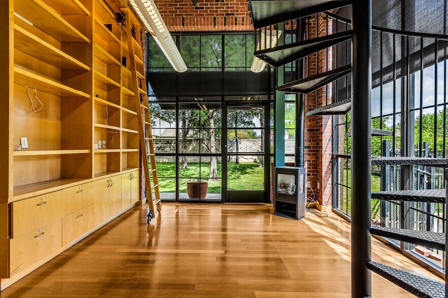 More Photos Of 4340 N Josey Ln, Carrollton Medical For Sale