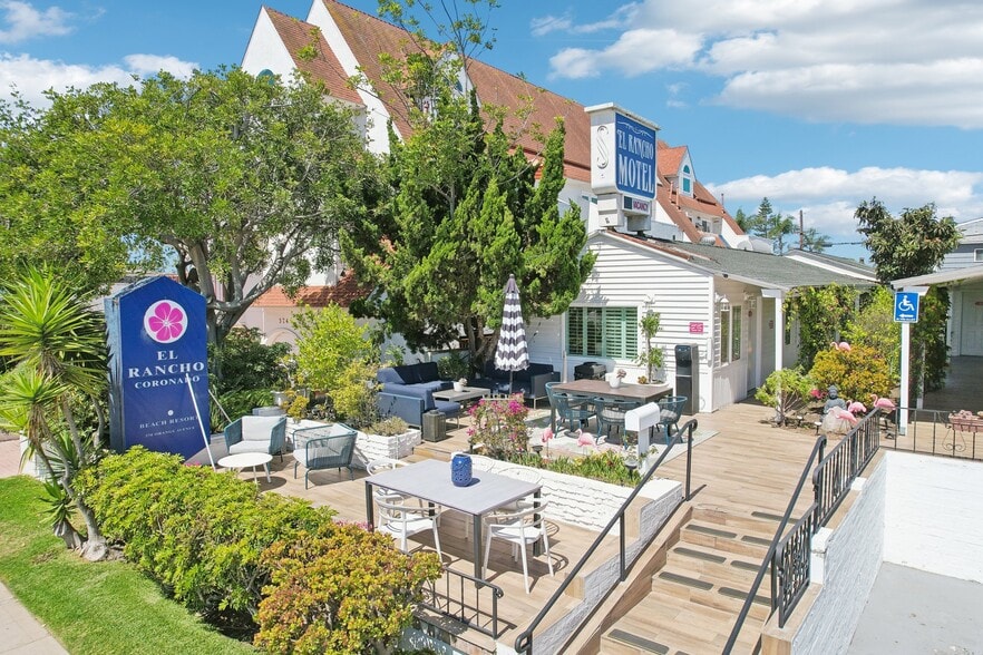 More Photos Of 370 Orange Ave, Coronado Hotel For Sale