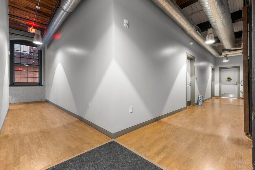 More Photos Of 103 Allyn St, Hartford Storefront Retail Residential For Lease