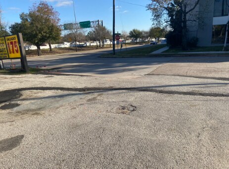 More Photos Of 720 W Sam Houston Pkwy S, Houston Convenience Store For Lease