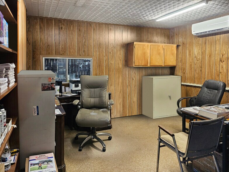 More Photos Of 508 Cedar Bayou Rd, Baytown Warehouse For Sale