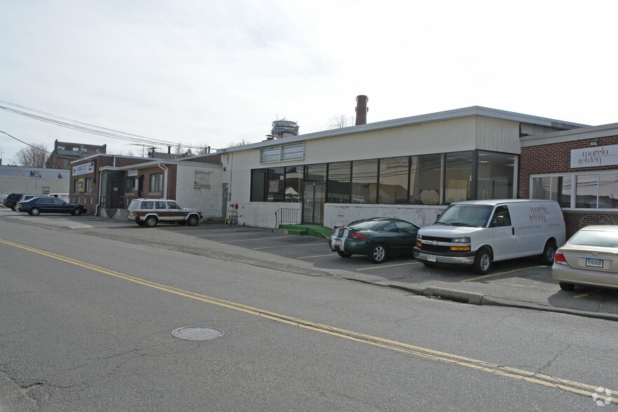 Primary Photo Of 75 Research Dr, Stamford Manufacturing For Lease