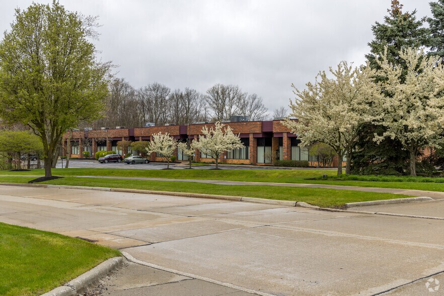 More Photos Of 6935 Treeline Dr, Brecksville Unknown For Lease