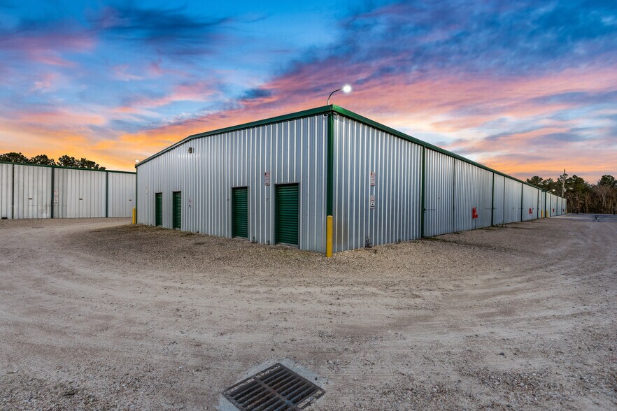 More Photos Of 11711 C E King Pkwy Pky, Houston Self Storage For Sale