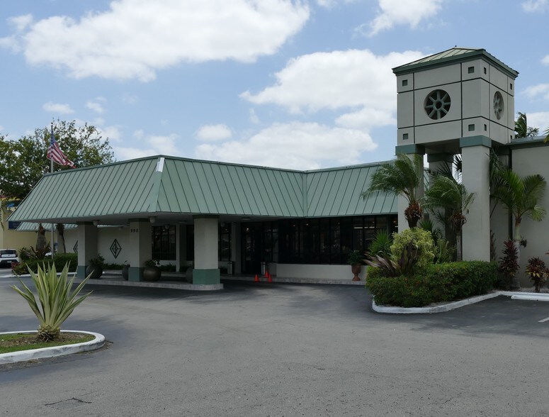 More Photos Of 990 N Homestead Blvd, Homestead Hotel For Sale