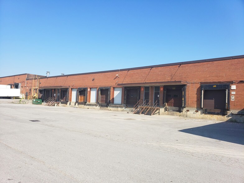 More Photos Of 1399 Kennedy Rd, Toronto Flex For Lease