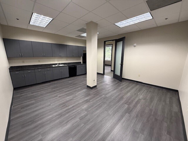 More Photos Of 2451 Atrium Way, Nashville Office For Lease