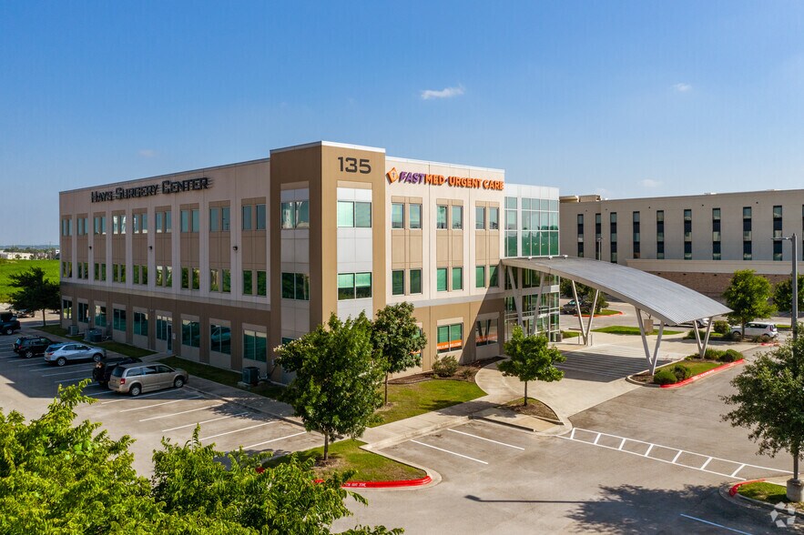 More Photos Of 135 Bunton Creek Rd, Kyle Medical For Lease