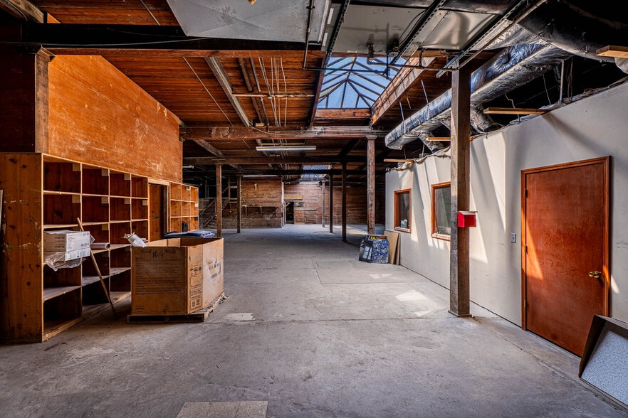 More Photos Of 1085 E Delavan Ave, Buffalo Warehouse For Sale