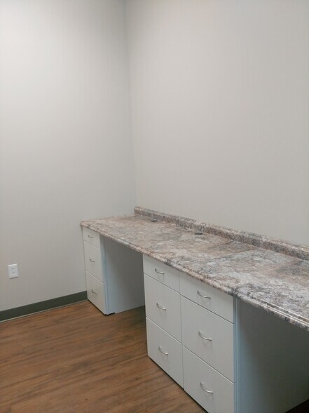 More Photos Of 150 Sam Walton Dr, Sparta Unknown For Lease