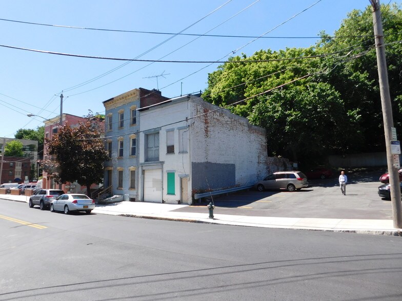 More Photos Of 60-62 Sheridan Ave, Albany Office For Sale