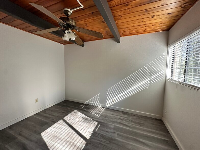 More Photos Of 26305 Delano Dr, Idyllwild-Pine Cove Apartments For Sale