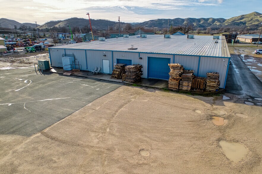 More Photos Of 2570 S Main St, Lakeport Self Storage For Sale