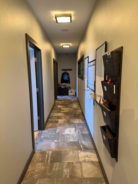 More Photos Of 935 Boyson Ct NE, Hiawatha Office For Lease