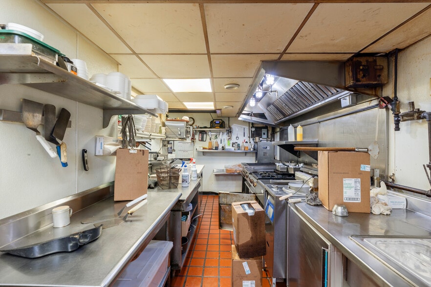 More Photos Of 33350 County Road 3, Crosslake Restaurant For Sale