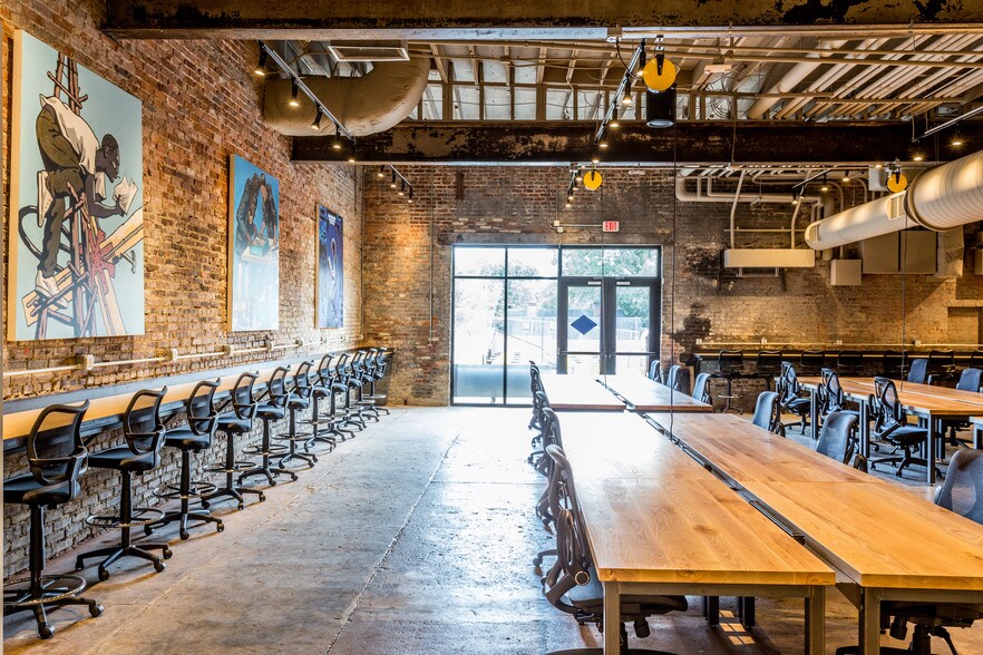 More Photos Of 500 E Davie St, Raleigh Restaurant For Lease