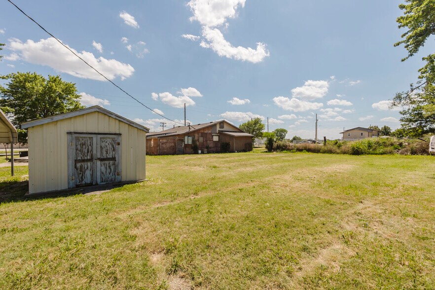 More Photos Of 1610 W 6th Ave, El Dorado General Retail For Sale