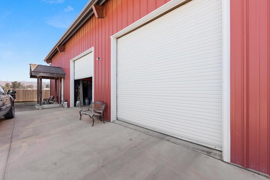 More Photos Of 907 Mission Rock Rd, Santa Paula Light Manufacturing For Sale