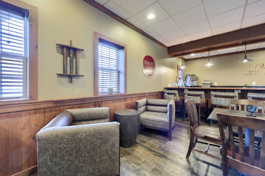 More Photos Of 3610 Newport rd, Intercourse Specialty For Lease