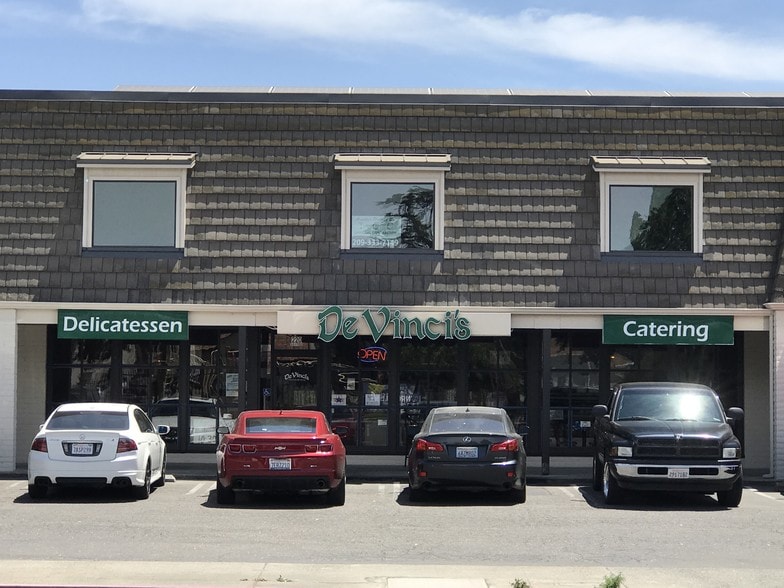 More Photos Of 220 S Church St, Lodi Freestanding For Lease