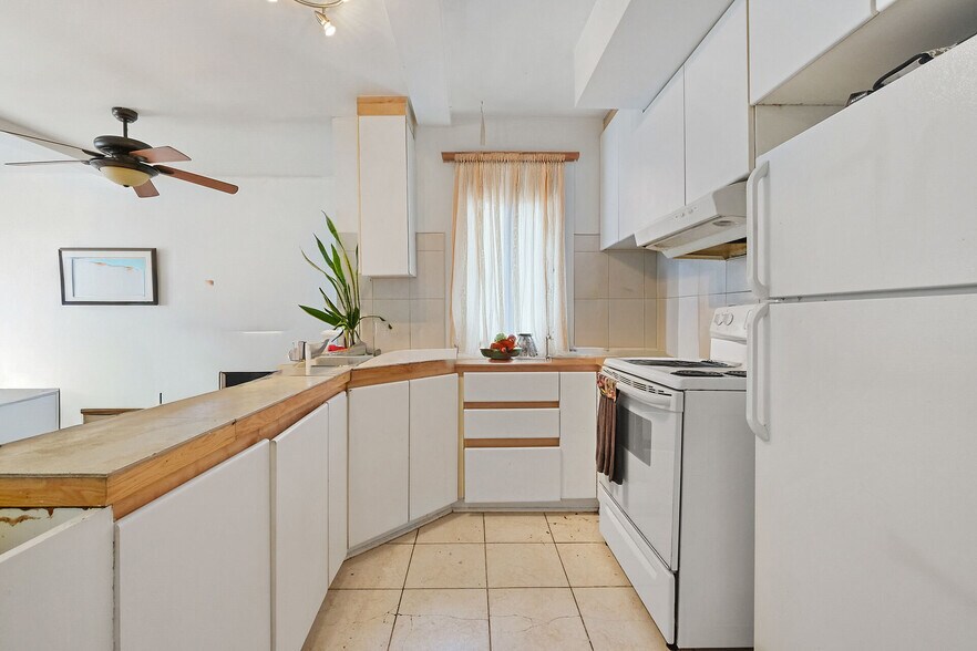 More Photos Of 202 Rochester St, Ottawa Apartments For Sale