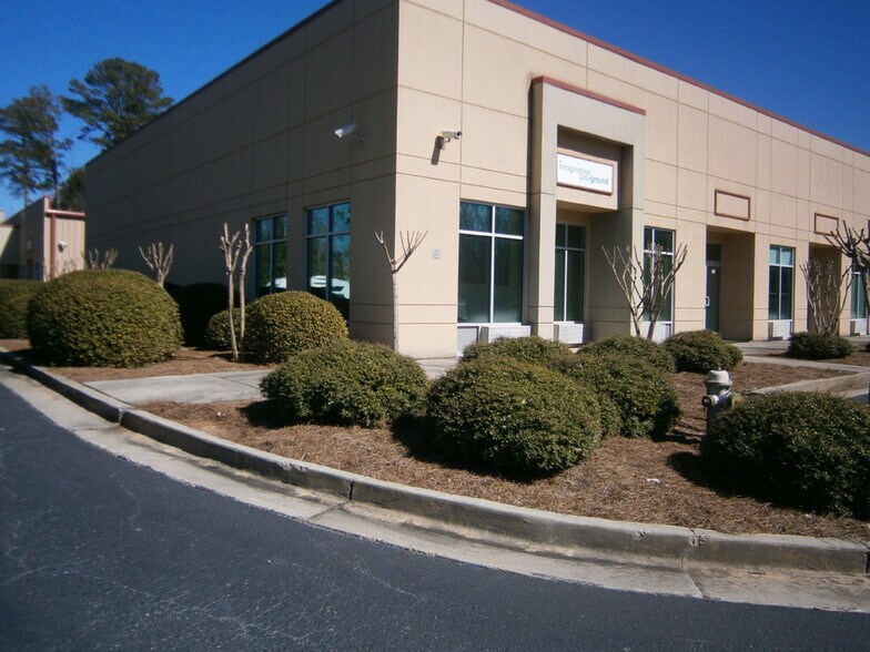 More Photos Of 1000 Sany Way, Peachtree City Self Storage For Lease