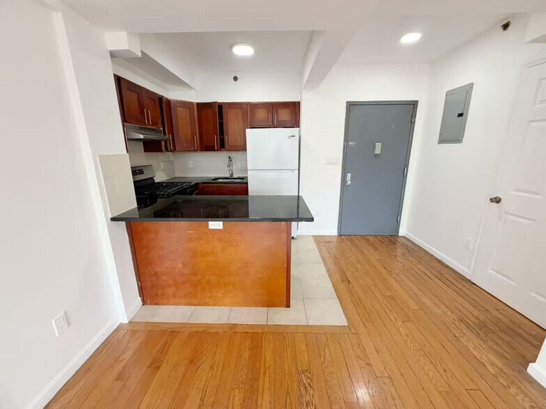 More Photos Of 4134 Haight St, Flushing Multifamily For Sale