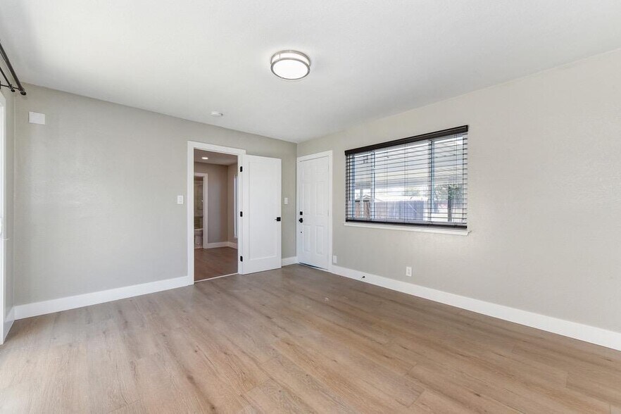 More Photos Of 5364 Garfield Ave, Sacramento Apartments For Sale