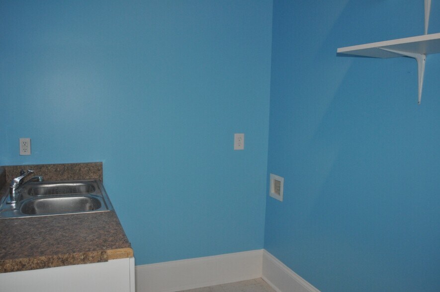 More Photos Of 4330 S Lee St, Buford Medical For Lease