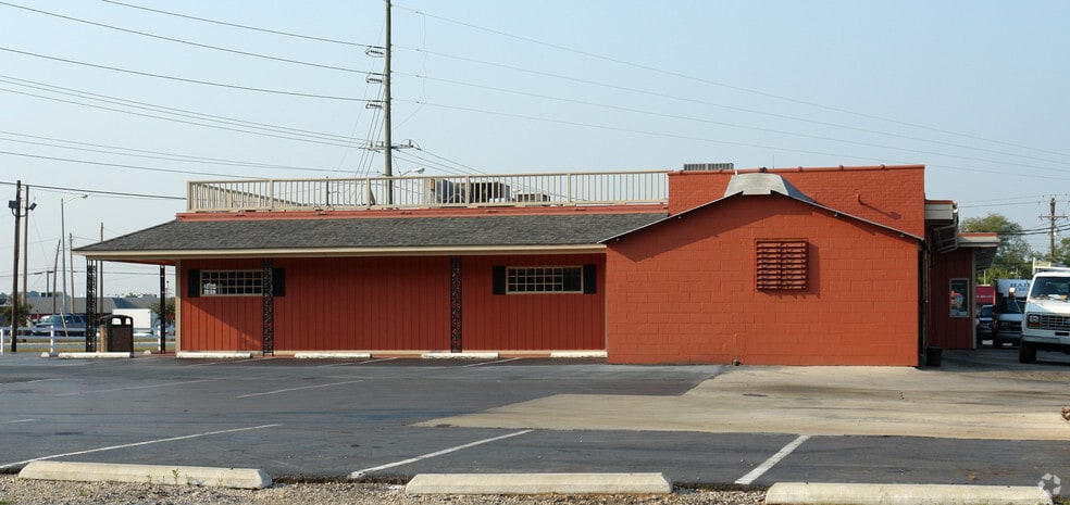 More Photos Of 411 N Eastern Blvd, Fayetteville Restaurant For Sale