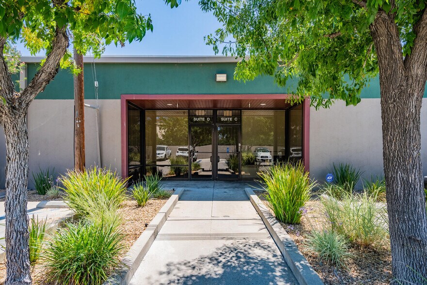 More Photos Of 12701 Van Nuys Blvd, Pacoima Warehouse For Lease